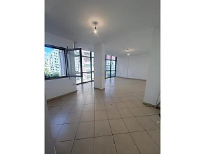 Shitet, Apartament 2+1, 21-Dhjetori , Tirane – I shkëlqyer — Tirane - Foto 3