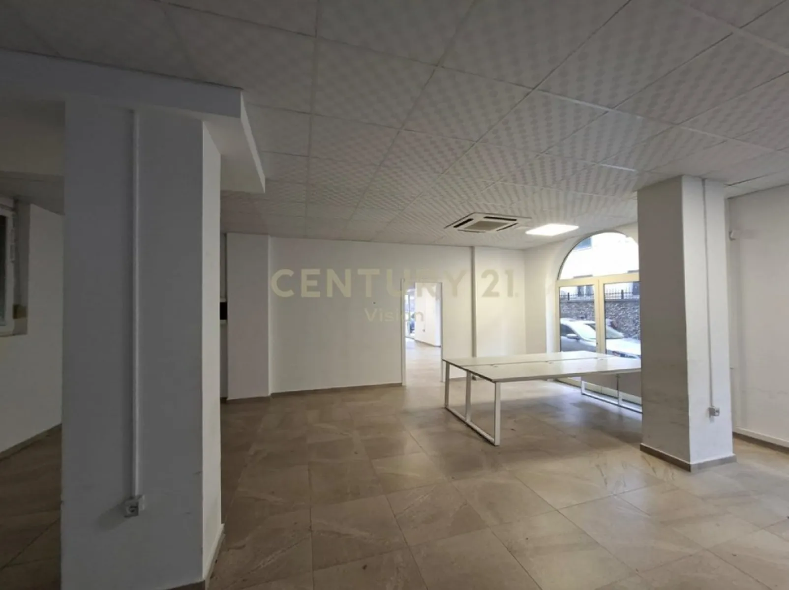 Ambjente biznesi në shitje pranë – 387,000€ – Shkoder — Shkoder - Foto 4