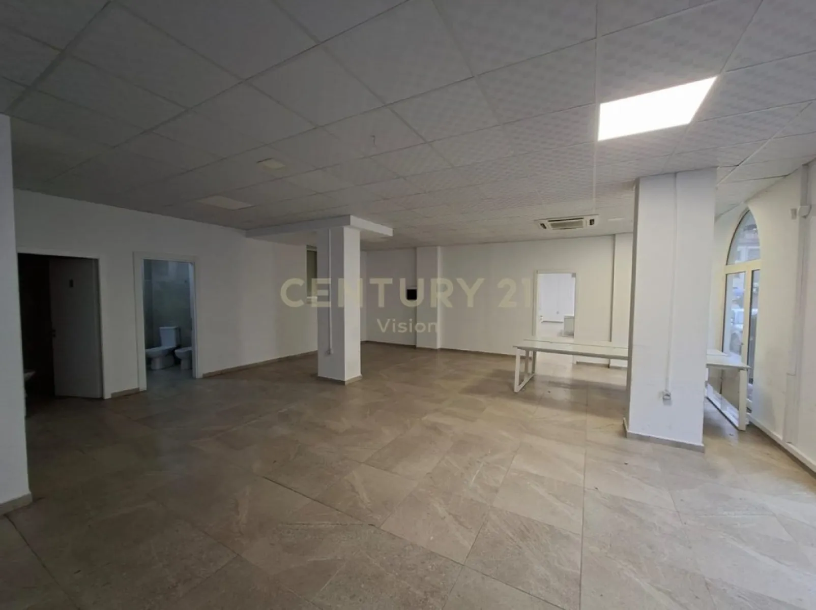 Ambjente biznesi në shitje pranë – 387,000€ – Shkoder — Shkoder - Foto 9
