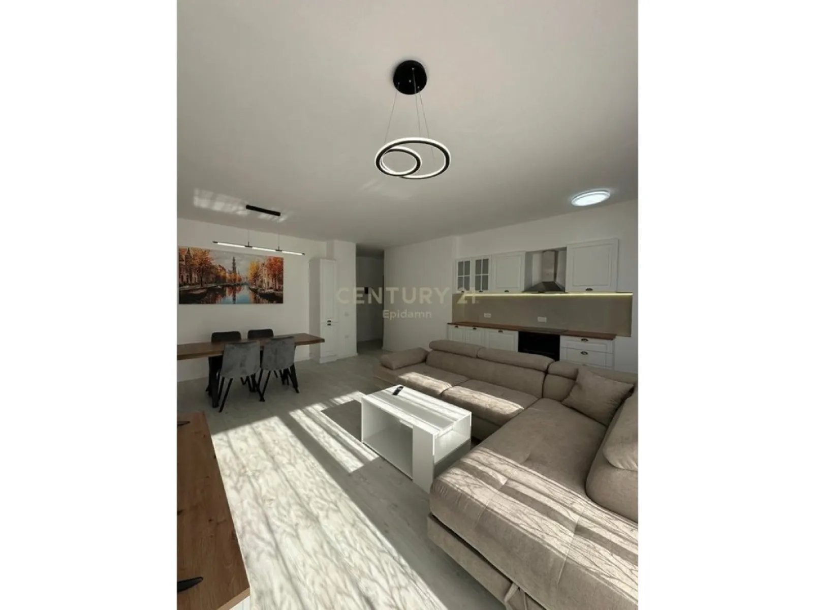 Apartament 3+1+2 me qira, i mobiluar, – 800€ – Durres — Durres - Foto 10