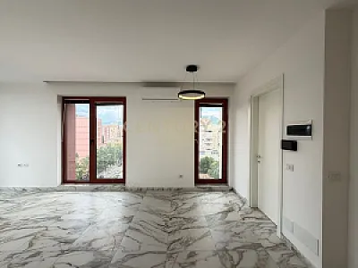 1+1 Apartament Premium Me Qira – 1,300€ – Tiranë — Tiranë - Foto 5