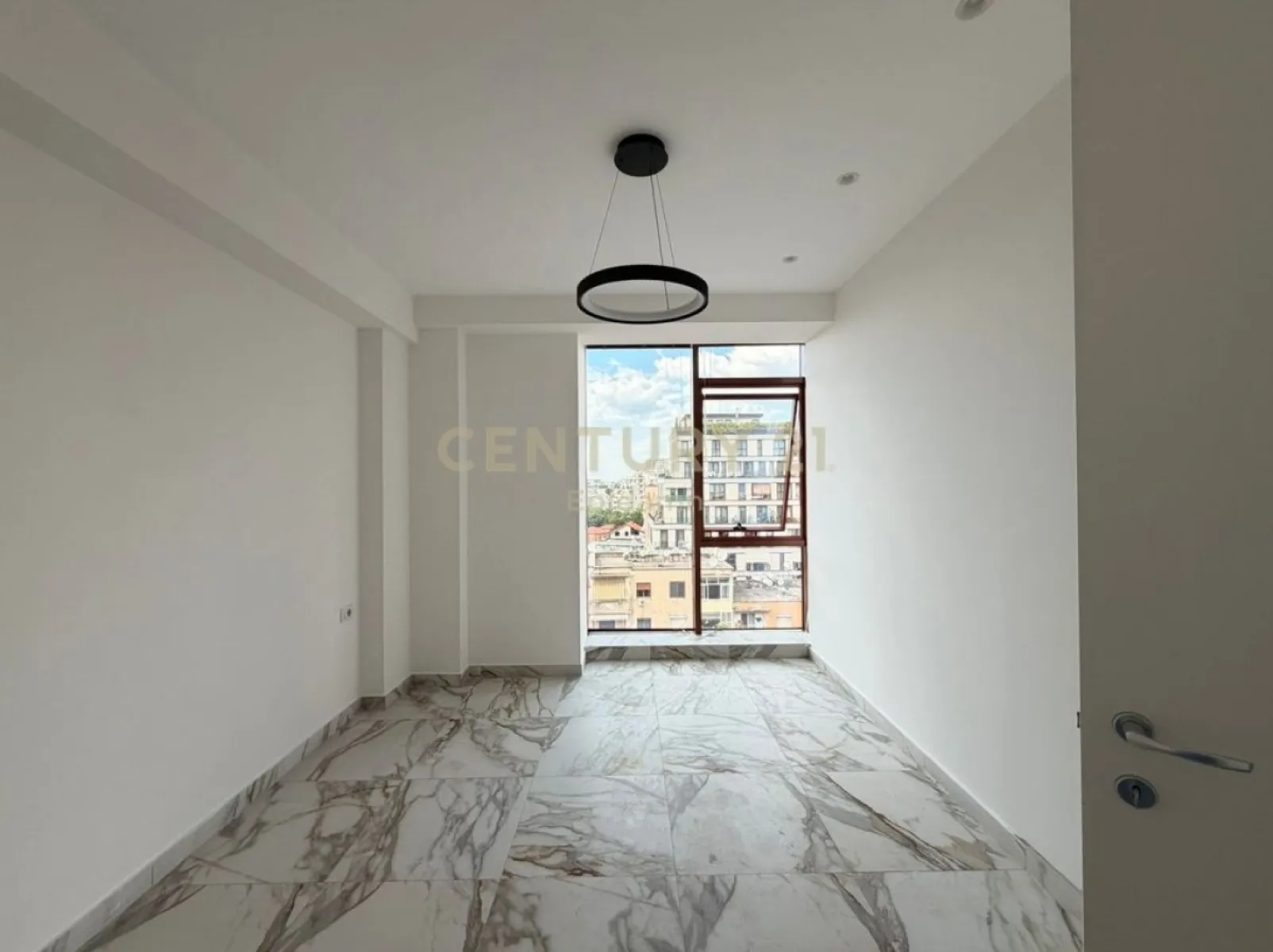 1+1 Apartament Premium Me Qira – 1,300€ – Tiranë — Tiranë - Foto 6
