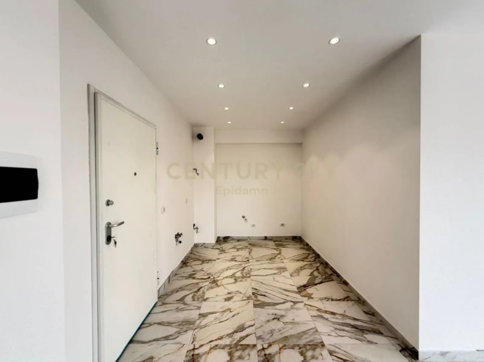 1+1 Apartament Premium Me Qira – 1,300€ – Tiranë — Tiranë - Foto 9