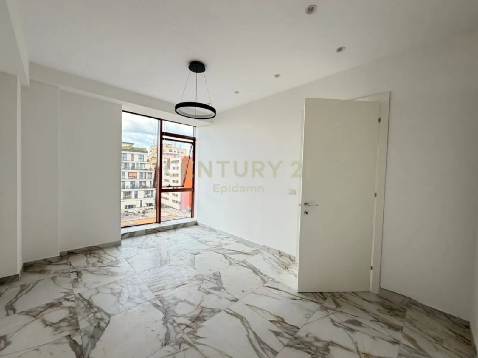 1+1 Apartament Premium Me Qira – 1,300€ – Tiranë — Tiranë - Foto 10