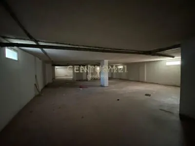 Ambient buzë plazhit me qera 525m², kati -1 – Durres — Durres - Foto 3