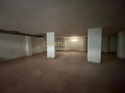 Ambient buzë plazhit me qera 525m², kati -1 – Durres — Durres - Foto 5