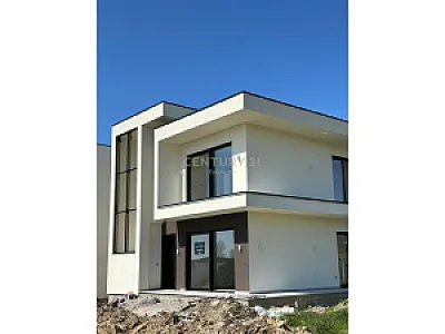 Vilë Individuale me Pishinë – 340,000€ – Durres — Durres - Foto 2