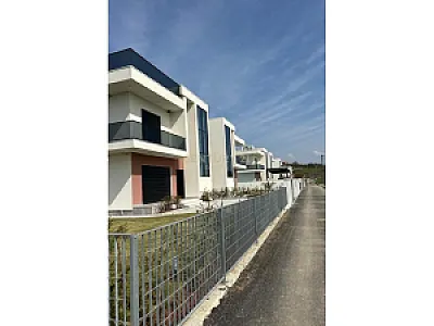 Vilë Individuale me Pishinë – 340,000€ – Durres — Durres - Foto 8