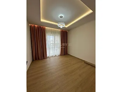 Apartament Luksoz 2+1+2 në Zogu – 345,000€ – Tiranë – I mirë — Tiranë - Foto 9