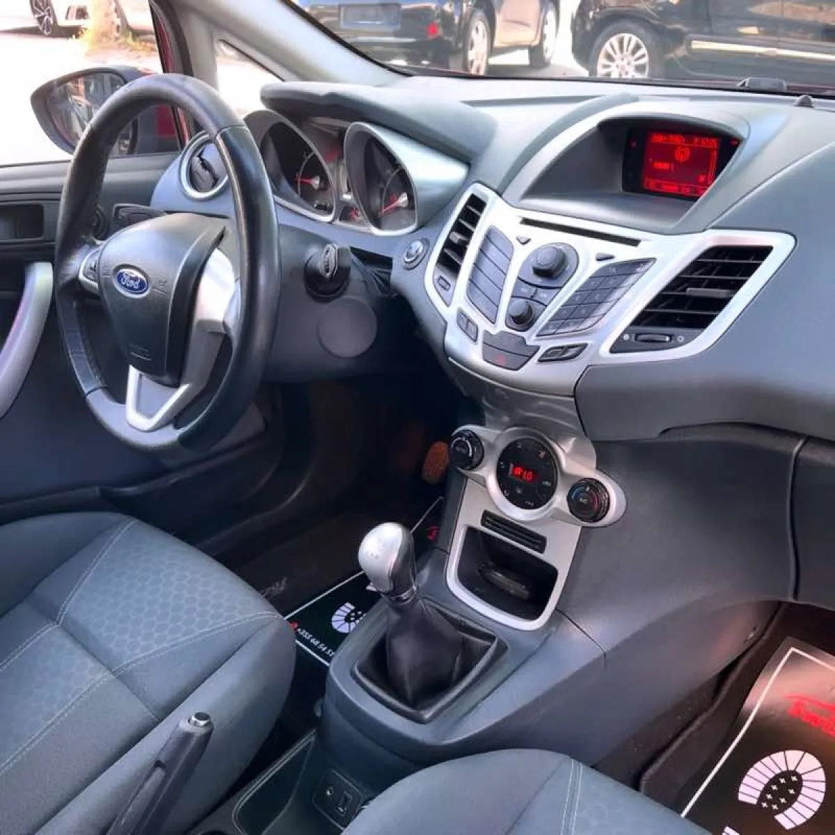 Ford Fiesta 1.6i 🇨🇭 — Mjet motorik · në shitje · në Durrës - Foto 8