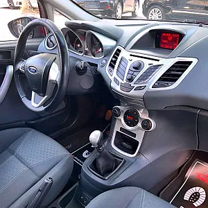 Ford Fiesta 1.6i 🇨🇭 — Mjet motorik · në shitje · në Durrës - Foto 8
