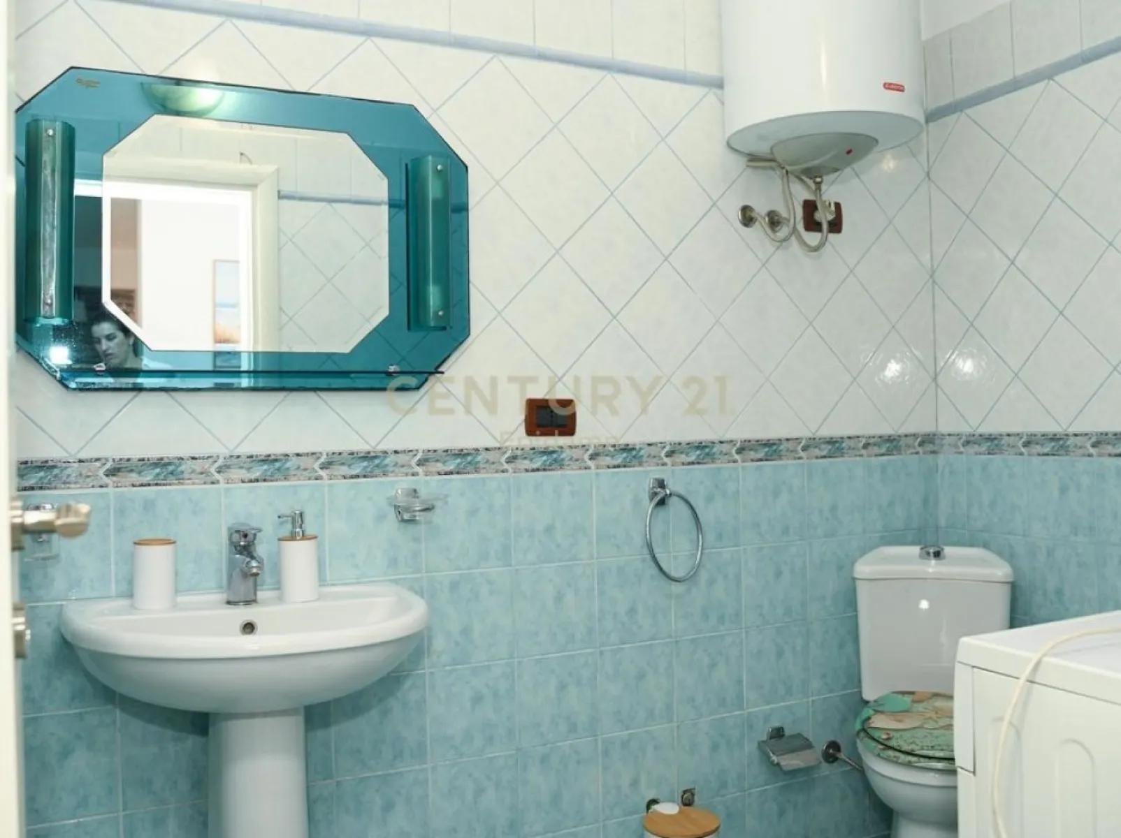 Apartament 2+1+2 me Qera – Mobiluar, – 900€ – Durres — Durres - Foto 8