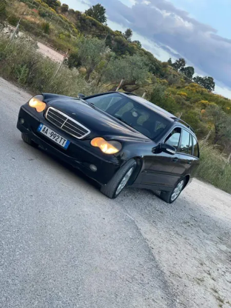 W203 Shitet ose Ndrim – 2,600 Lek – Tiranë – Excellent — Tiranë