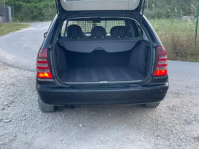 W203 Shitet ose Ndrim – 2,600 Lek – Tiranë – I shkëlqyer — Tiranë - Foto 4
