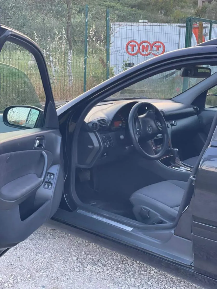 W203 Shitet ose Ndrim – 2,600 Lek – Tiranë – I shkëlqyer — Tiranë - Foto 5