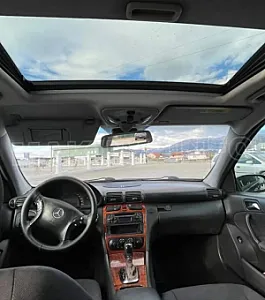 W203 Shitet ose Ndrim – 2,600 Lek – Tiranë – I shkëlqyer — Tiranë - Foto 8