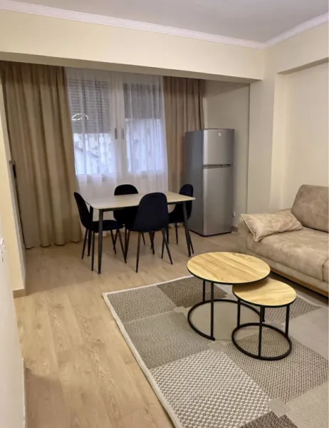 Jepet apartament 1+1 me qira, kati – 400€ – Durrës — Durrës