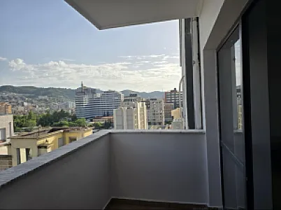 Shitet apartament 2+1 95.5 m² – 220,000€ – Tiranë — Tiranë - Foto 2