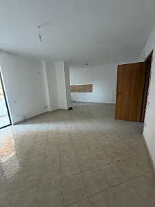 Shitet apartament 2+1 120 m2 – 140,000€ – Durrës – I mirë — Durrës - Foto 1