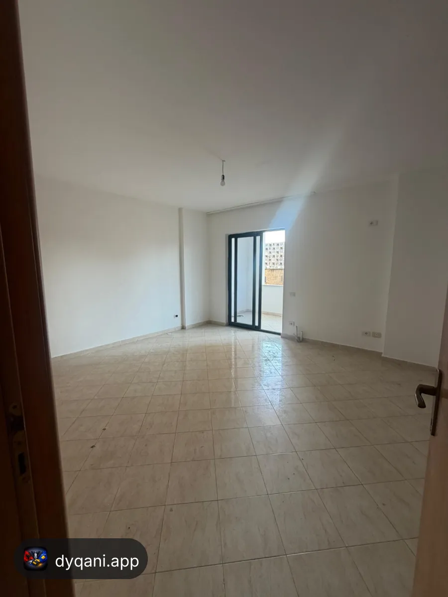 Shitet apartament 2+1 120 m2 – 140,000€ – Durrës – I mirë — Durrës - Foto 2