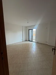 Shitet apartament 2+1 120 m2 – 140,000€ – Durrës – I mirë — Durrës - Foto 2