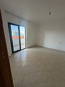 Shitet apartament 2+1 120 m2 – 140,000€ – Durrës – I mirë — Durrës - Foto 3