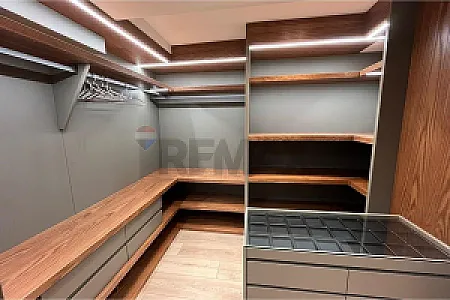 Apartament luksoz 3+1 me qira – 1,500€ – Tiranë – I mirë — Tiranë - Foto 5