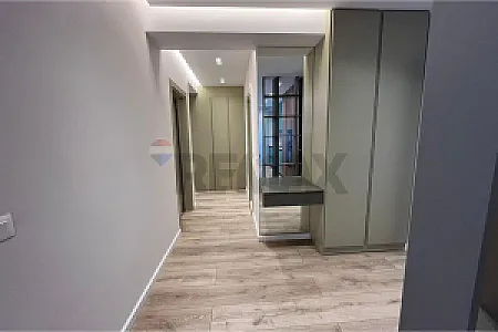 Apartament luksoz 3+1 me qira – 1,500€ – Tiranë – I mirë — Tiranë - Foto 6