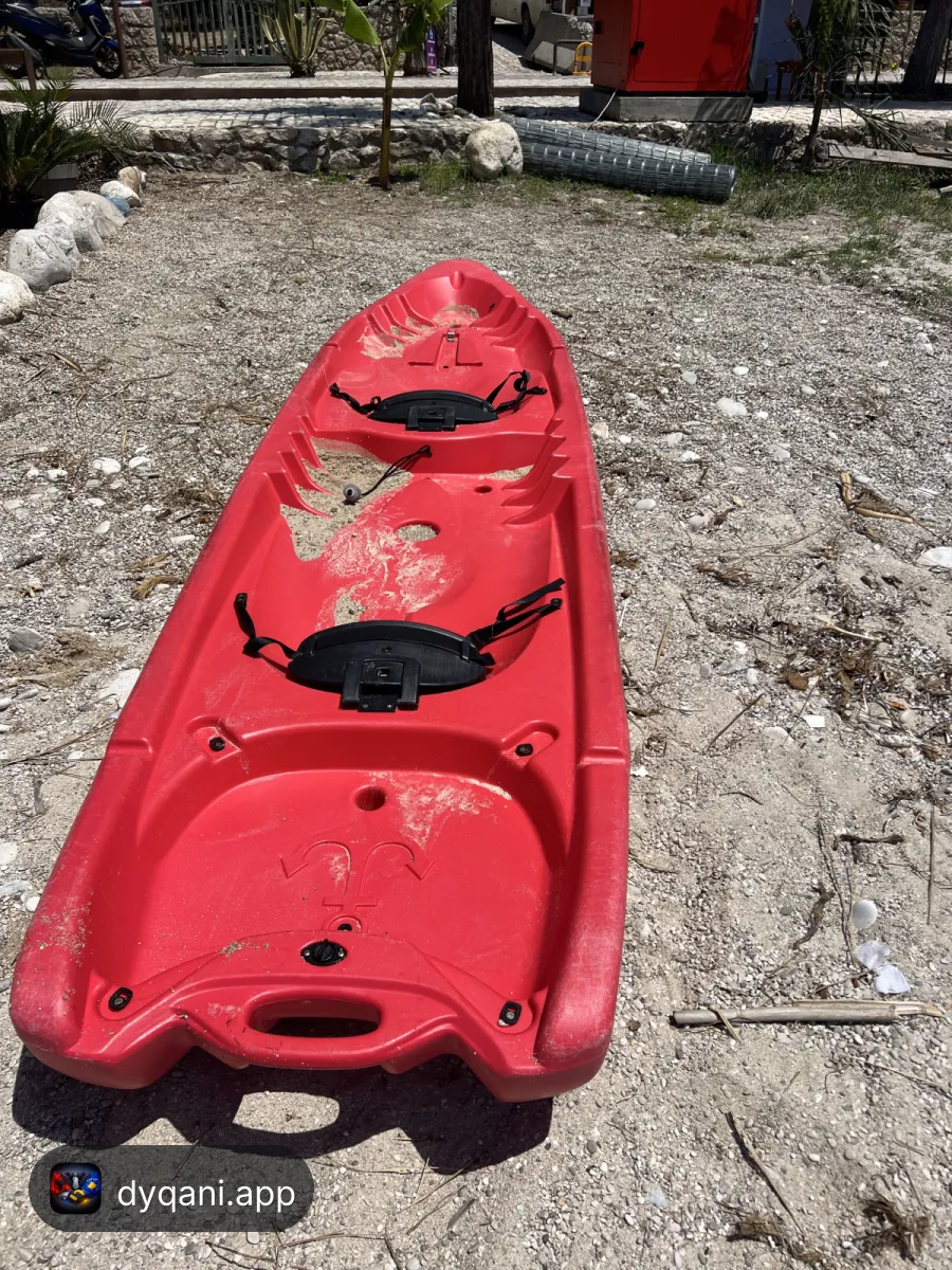 Shitet Kanoa në gjendje të mirë – 25,000 Lek – Vlorë — Vlorë - Foto 1