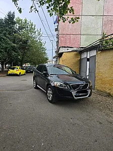 Volvo Xc60 D3 2.0 nafte 2010 – 8,000€ – Tiranë – I shkëlqyer — Tiranë - Foto 1