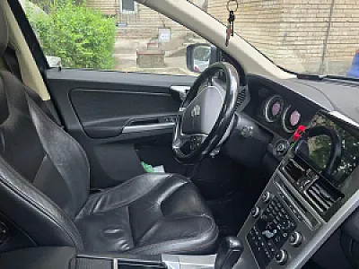 Volvo Xc60 D3 2.0 nafte 2010 – 8,000€ – Tiranë – I shkëlqyer — Tiranë - Foto 4