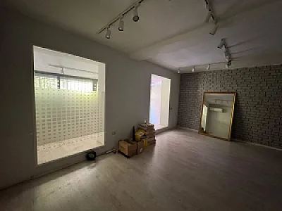 Jepet Me Qira Dyqan 100 M² – 1,500€ – Tiranë – Si i ri — Tiranë - Foto 7