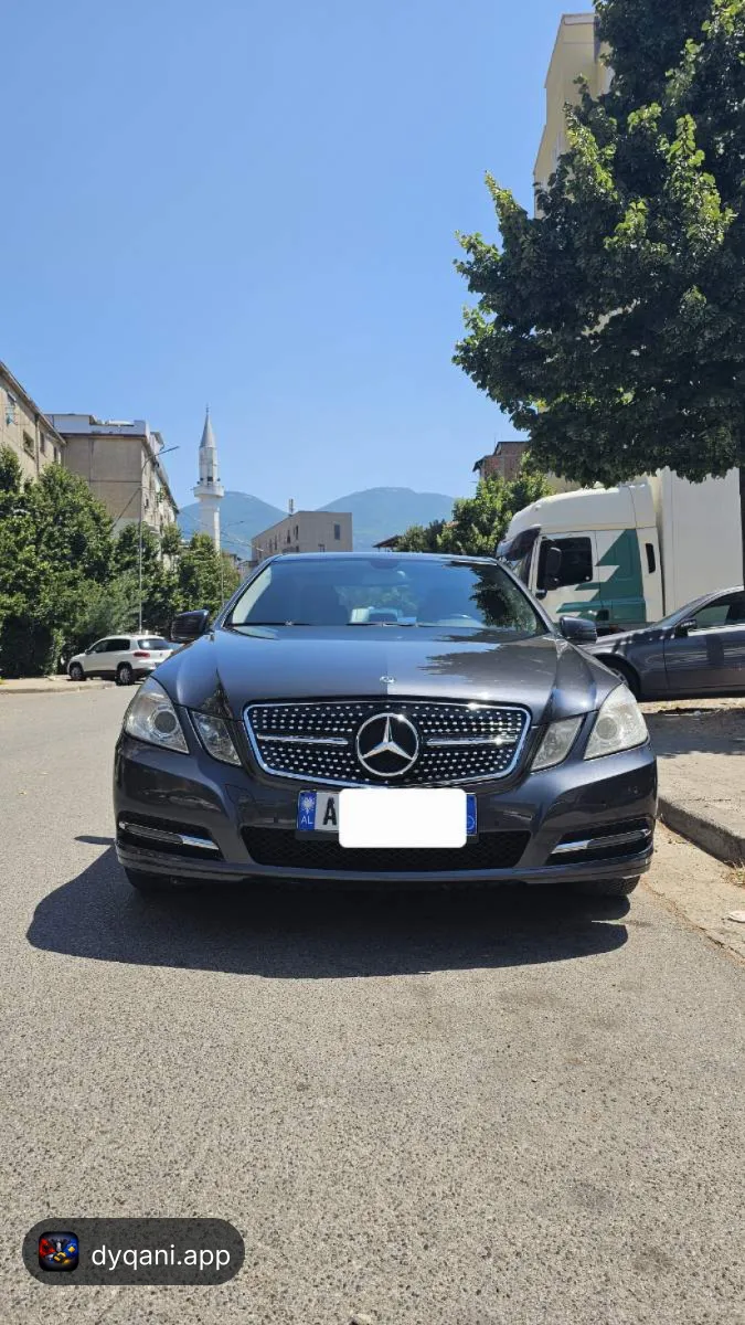 Mercedes Benz E Class W212 2.2 nafte 2009 – Tiranë — Tiranë - Foto 1