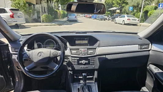 Mercedes Benz E Class W212 2.2 nafte 2009 – Tiranë — Tiranë - Foto 3