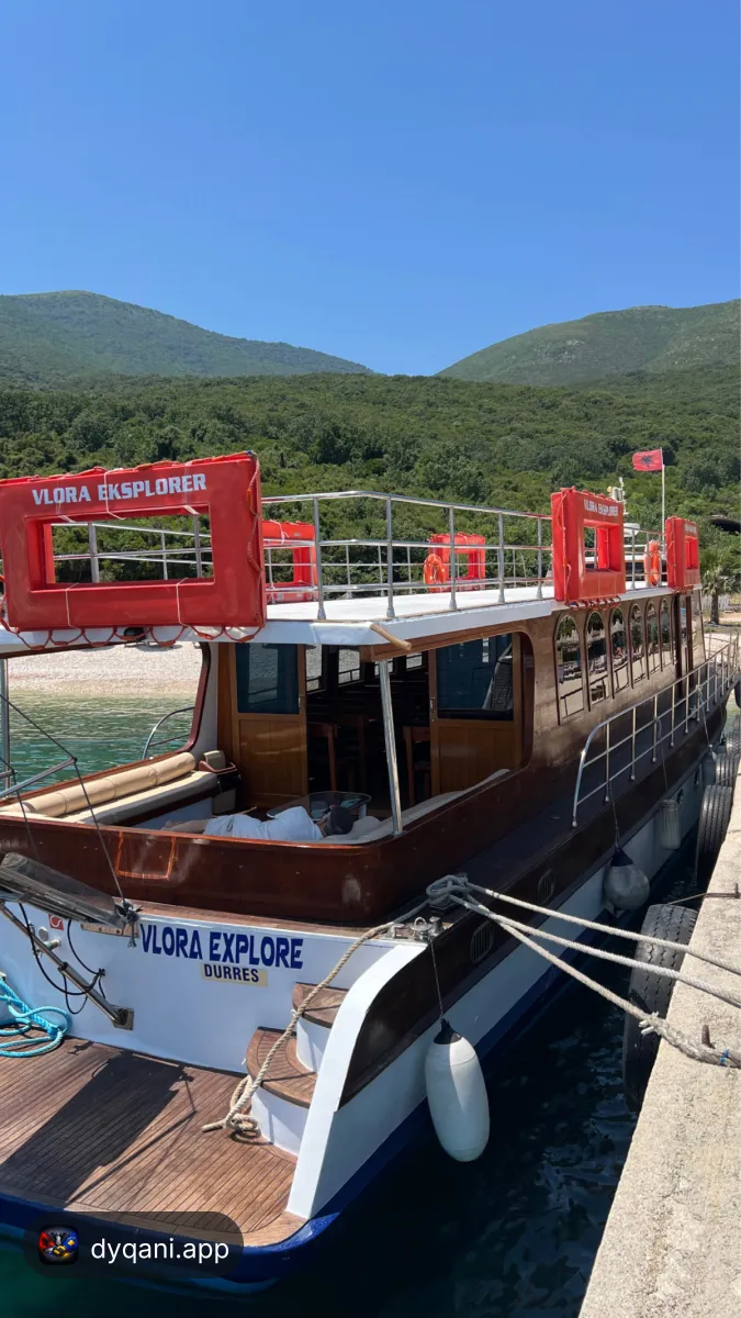 Anije turistike në shitje me dy – 190,000 Lek – Vlorë — Vlorë - Foto 3