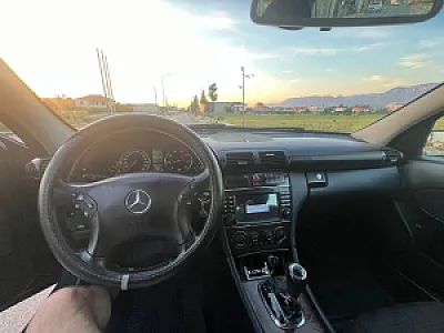 Mercedes Benz W203 C180 Kompresor – 3,500 Lek – Tiranë — Tiranë - Foto 1