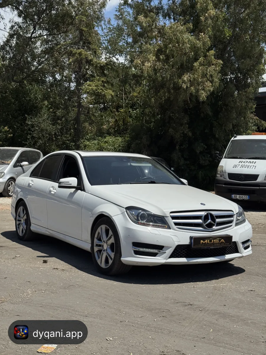 Makinë me qira c220 naftë automatike – Durrës – I shkëlqyer — Durrës - Foto 2