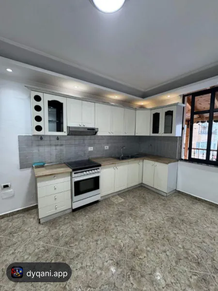 Jepet me qira apartament 3+1+2 – 50,000 Lek – Tiranë — Tiranë