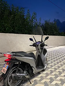 Shitet Honda sh 125 me abs – 2,700€ – 2018 – Mamurras — Mamurras - Foto 2