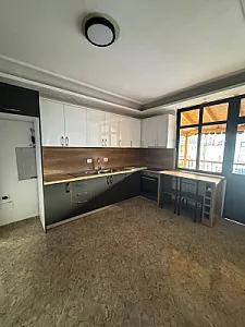 Apartament 3+1+2 me qira, pallat – 55,000€ – Tirane – I mirë — Tirane - Foto 1
