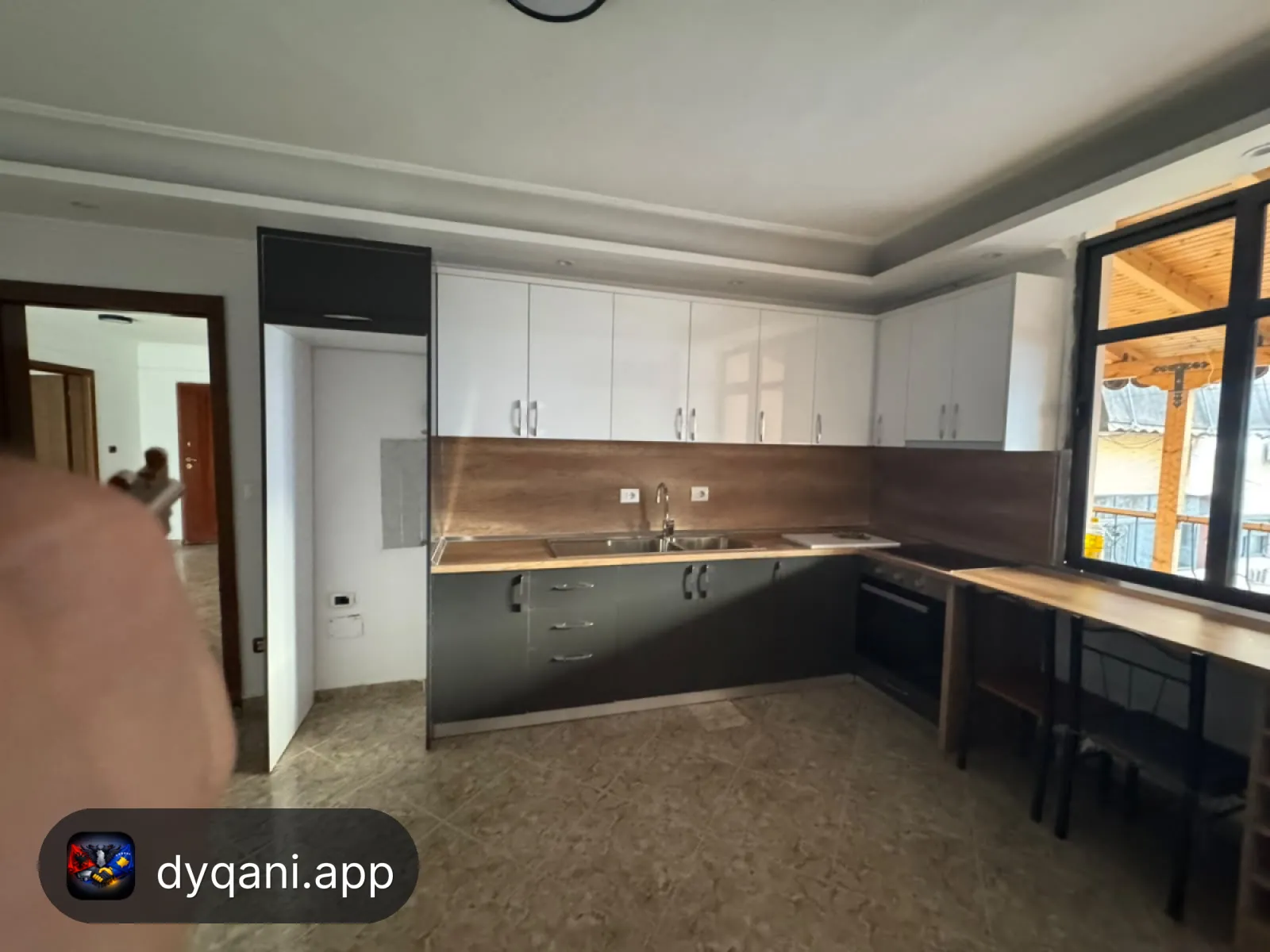 Apartament 3+1+2 me qira, pallat – 55,000€ – Tirane – I mirë — Tirane - Foto 2
