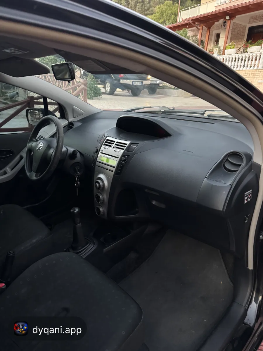 Toyota Yaris 1.4 nafte manuale 2009 – 3,700 Lek – Vlorë — Vlorë - Foto 6