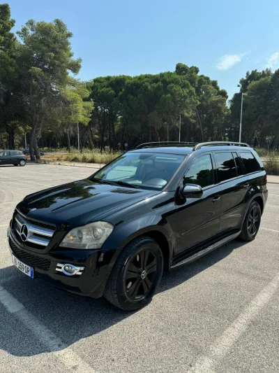 Makina me qera Orest Vlore