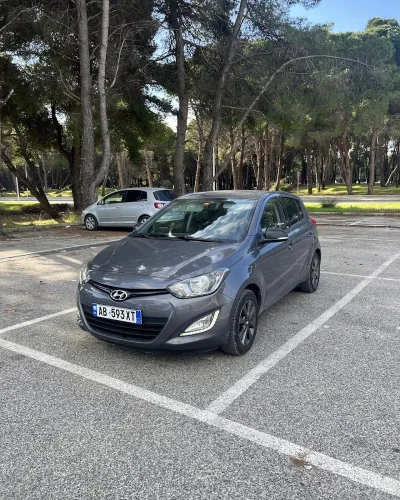 Rental Car Megli - Makina me qera