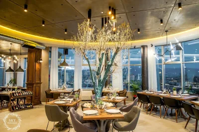 Sky View Hotel & Restaurant