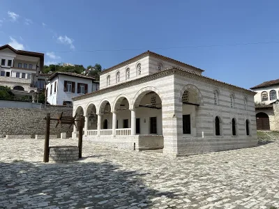 Halveti Tekke, Berat