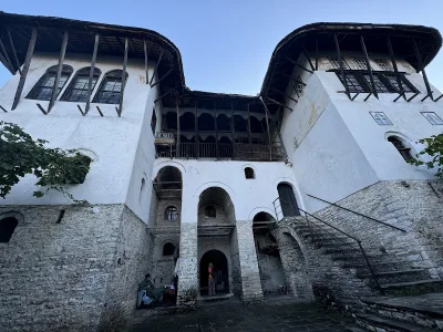 Skënduli House