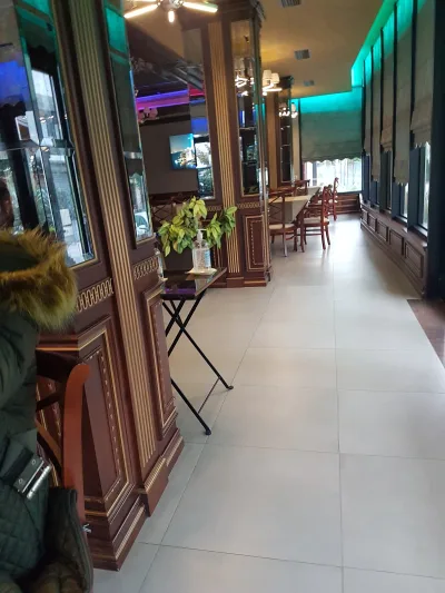 Bar CAFE EIFEL LEZHA