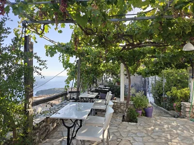 Greek Cafe