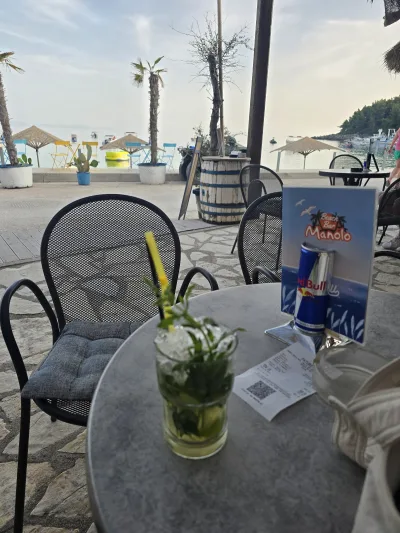 Manolo beach Bar